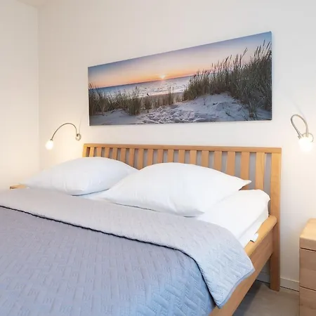 Nien 2 Wildrose Grömitz