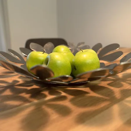 Nien 2 Wildrose Daire *