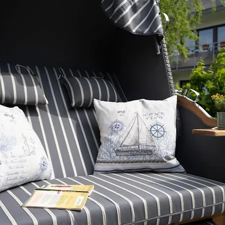 Nien 2 Wildrose Daire Grömitz