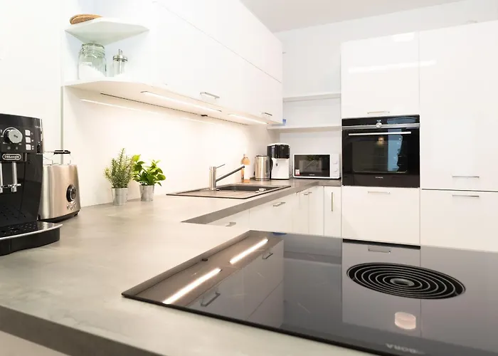 Nien 2 Wildrose Grömitz